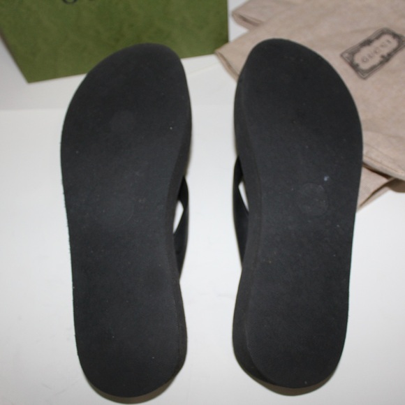 Gucci Women’s Platform Chevron Flip Flops - Picture 7 of 9